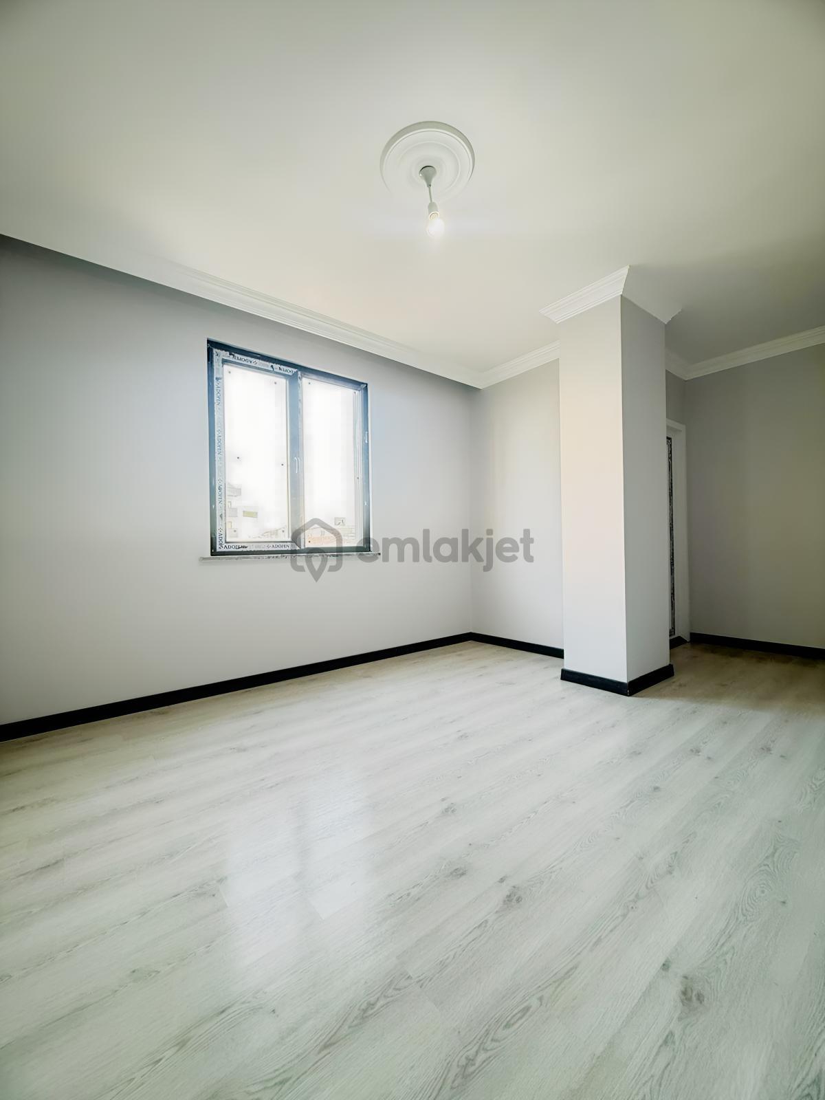 Antalya Caddesi'nde Cadde Cepheli! Oturuma Hazır Ebeveynli 2+1 - 14