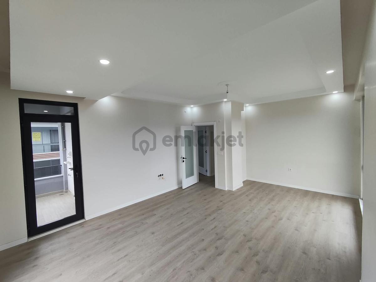Çiftlikköy'de Doğa Manzaralı, Teraslı 3+1 Satılık Dubleks Daire - 3