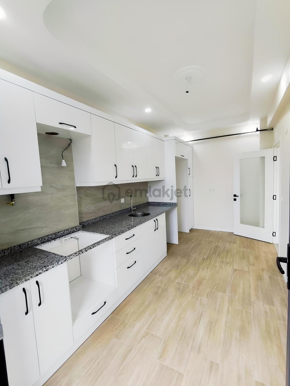 Çiftlikköy'de Doğa Manzaralı, Teraslı 3+1 Satılık Dubleks Daire - 4