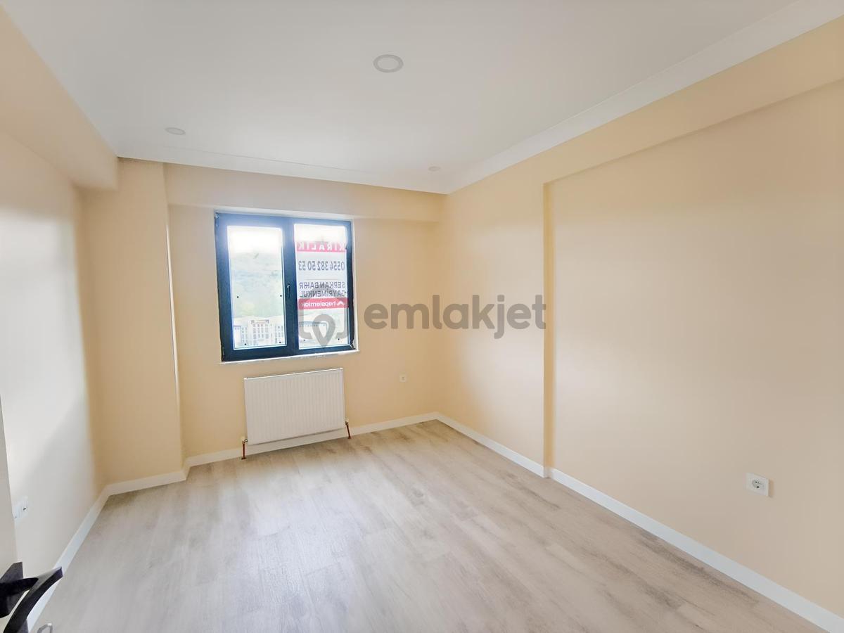 Bartın Merkez 1+1 Kiralik Sıfır Ön Cephe Manzaralı Daire - 9