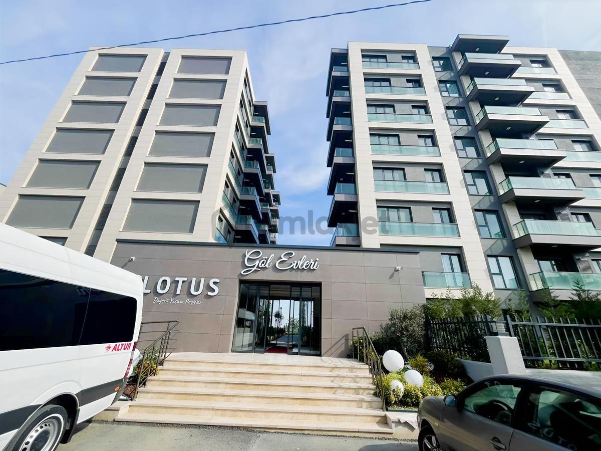 Avcılar Lotus Göl Evleri Sitesinde 2+1 Satılık Daire