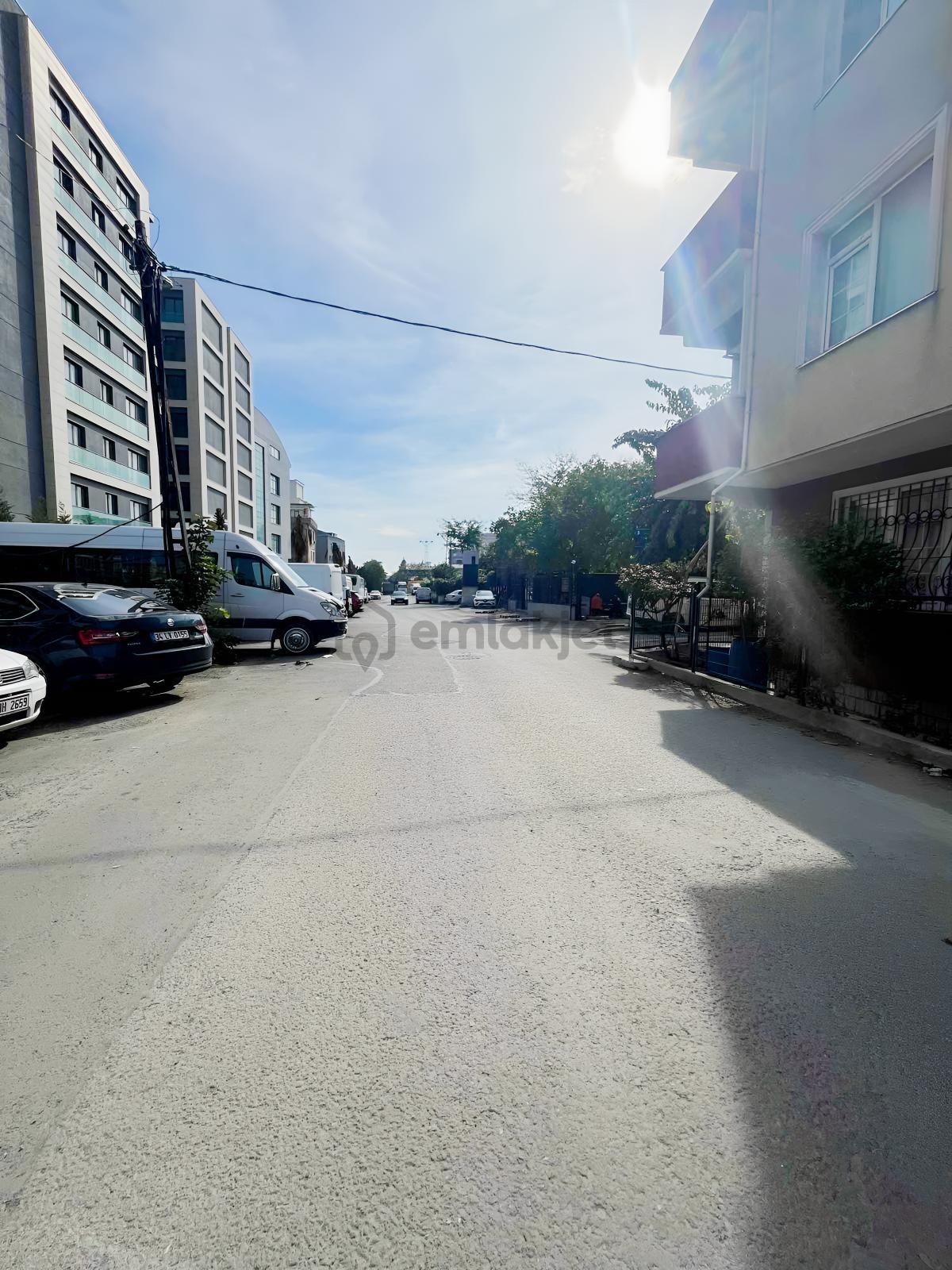 Avcılar Lotus Göl Evleri Sitesinde 2+1 Satılık Daire - 34