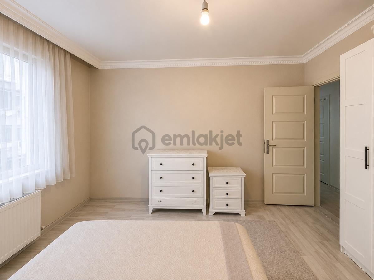 Eyüpsultanda Harika Konumda Manzaralı Satılık 2+1 Arakat Daire - 14