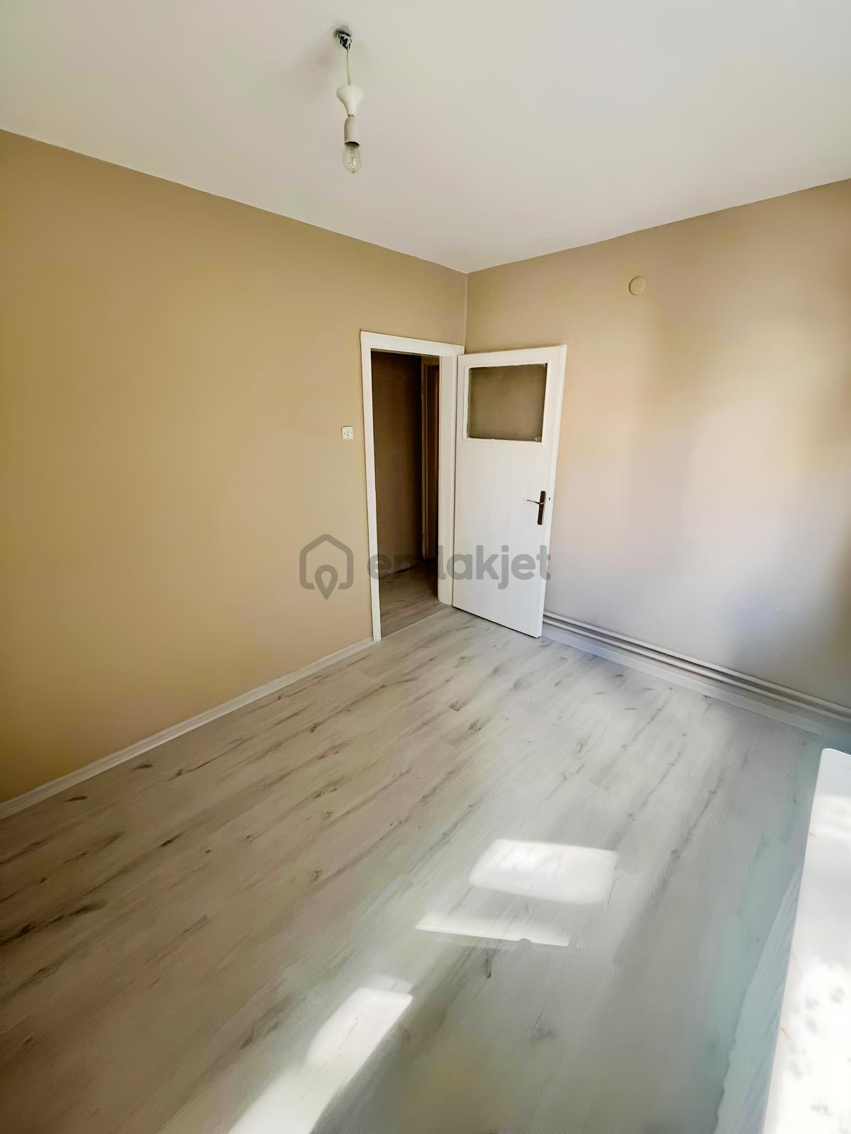 Esat Caddesi 3+1 Ön Cephe Kiralık Asansörlü - 11