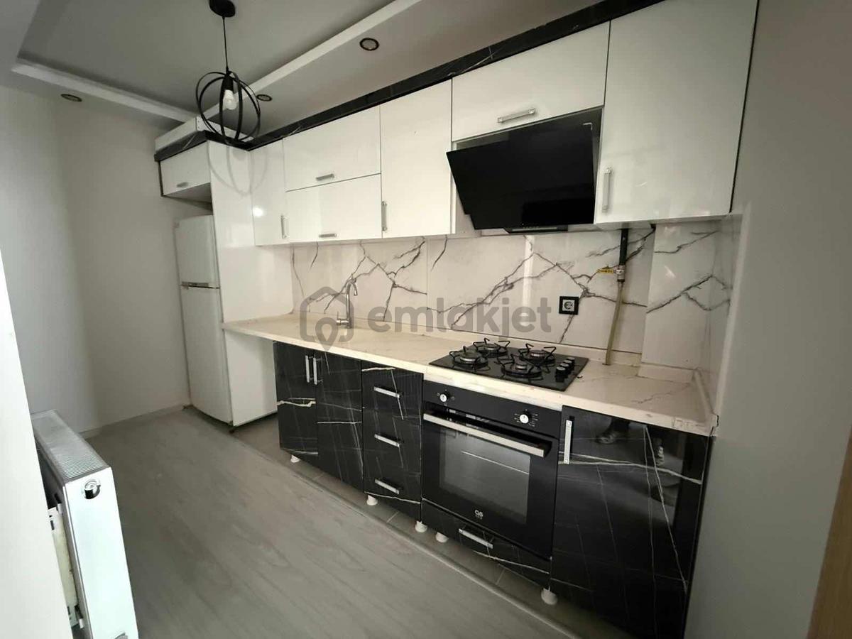 Van Ezberciler Civarı Kiralık 1+1 Balkonlu Eşyasız Daire - 5