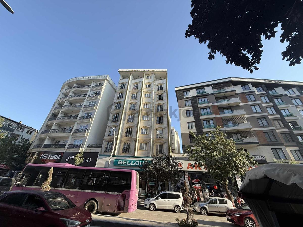 Van Sıhke Caddesi Üzerinde Satılık 2+1 Eşyalı Dublex Daire - 2