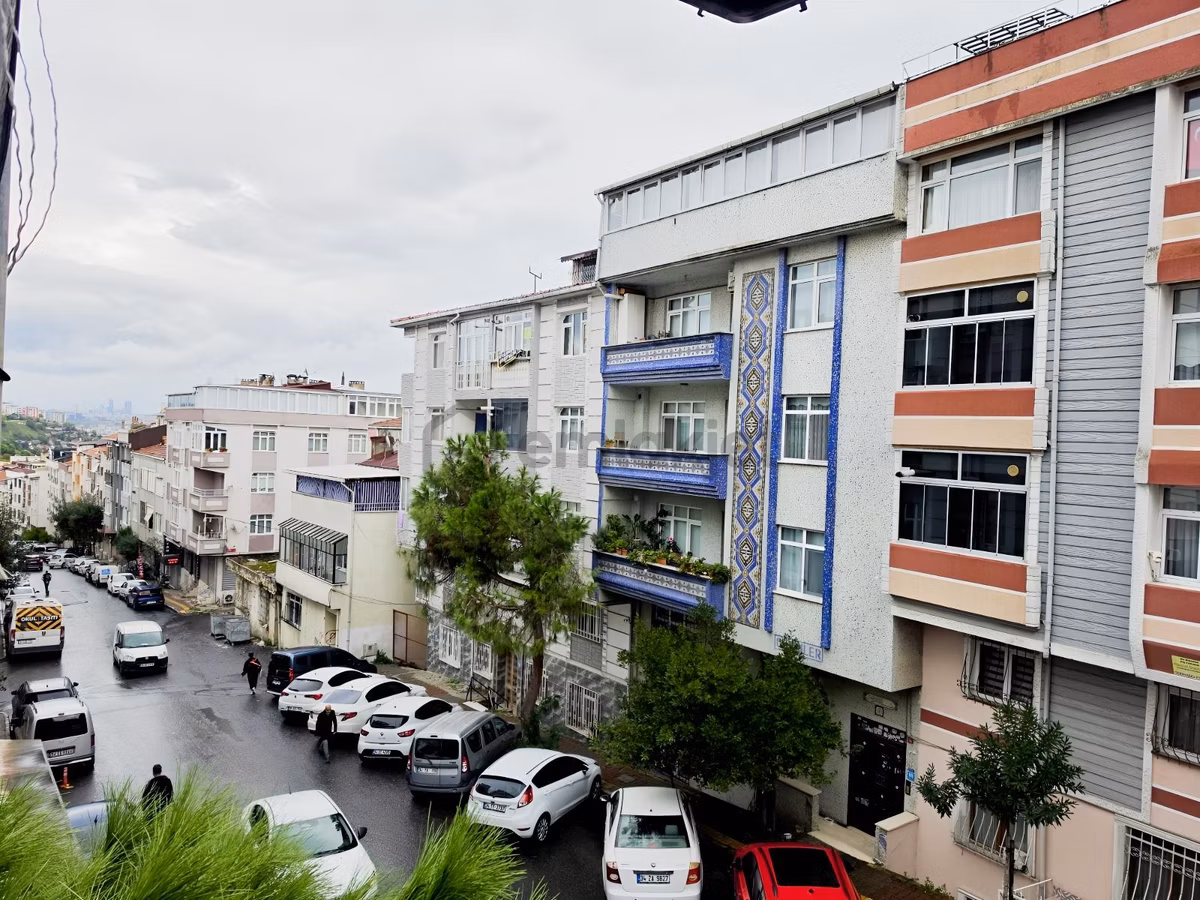 Gaziosmanpaşa Bağlarbaşında Kiralık 2+1 85 M2 Daire