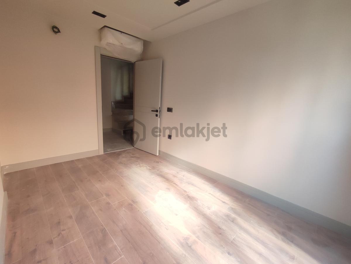 Güzelobada Satılık 3+1 Dubleks Daire - 12
