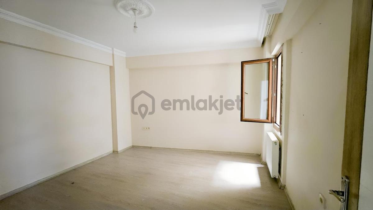 Menemen İsmet İnönü Merkez 2+1 Geniş Daire - 19