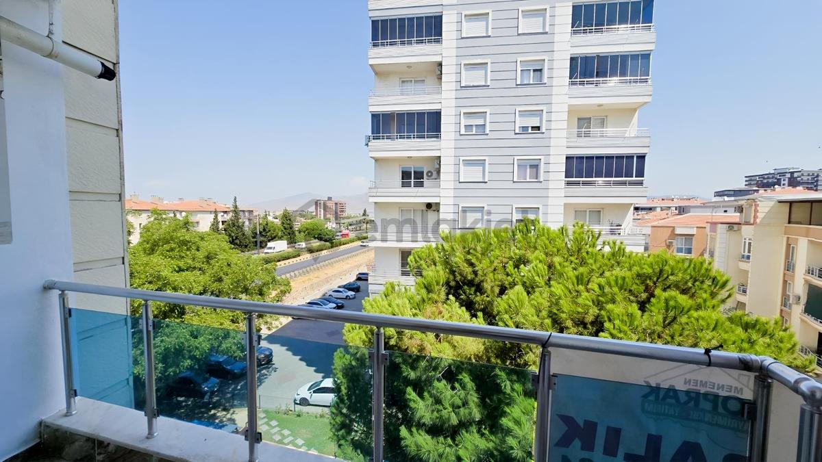 Menemen İsmet İnönü Merkez 2+1 Geniş Daire - 13