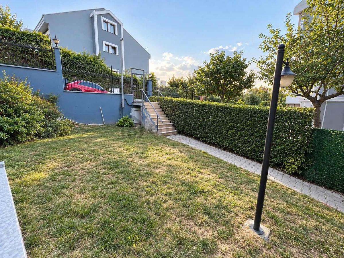 Finansman'dan..havuzlu..geniş Bahçeli..çift Mutfaklı..köşe Villa - 13
