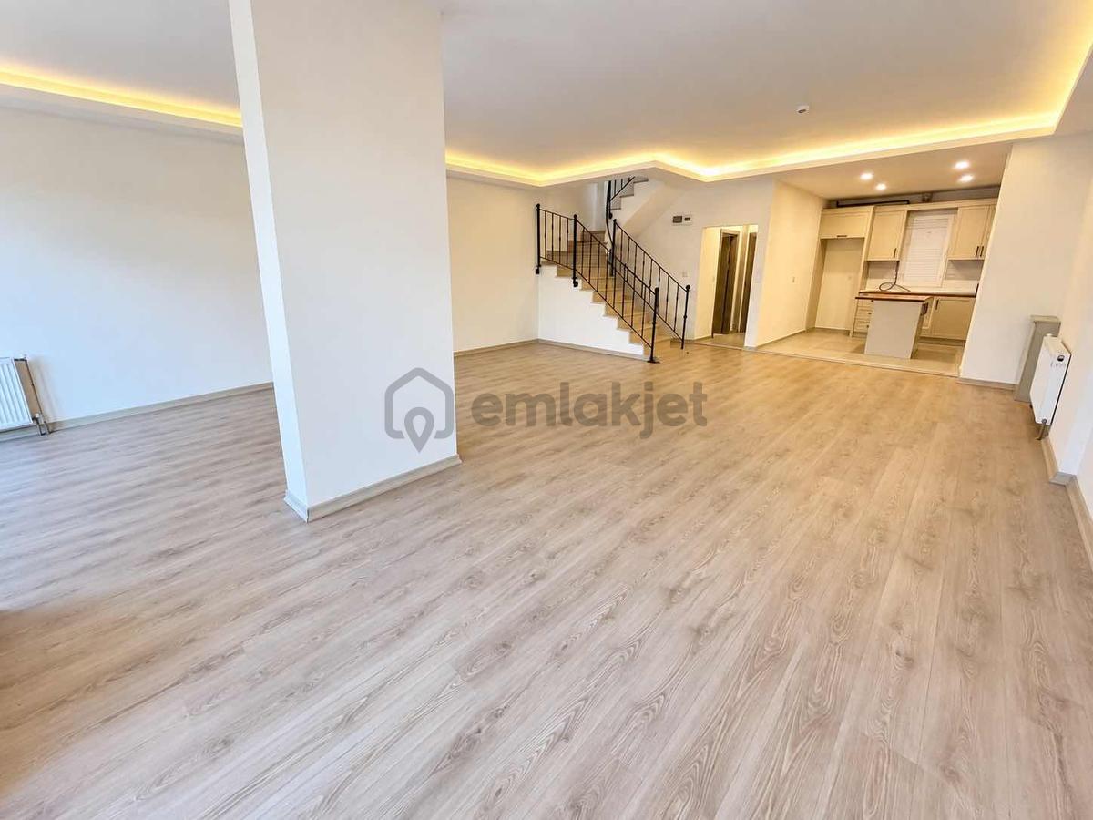 Finansman'dan..havuzlu..geniş Bahçeli..çift Mutfaklı..köşe Villa - 30