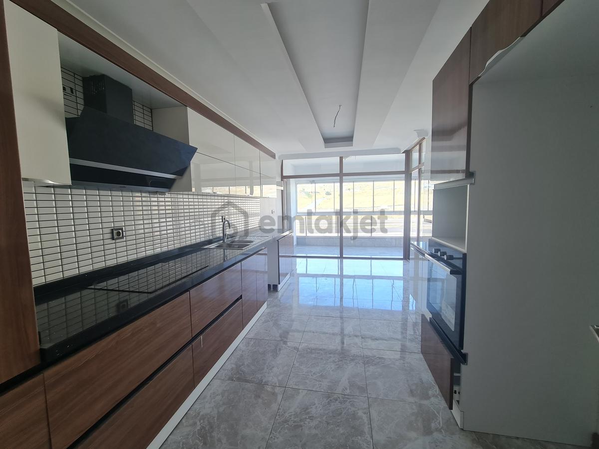 Arel'den Bağlıca Three Life Sitesi Geniş Kullanışlı Dubleks 5+2 - 12