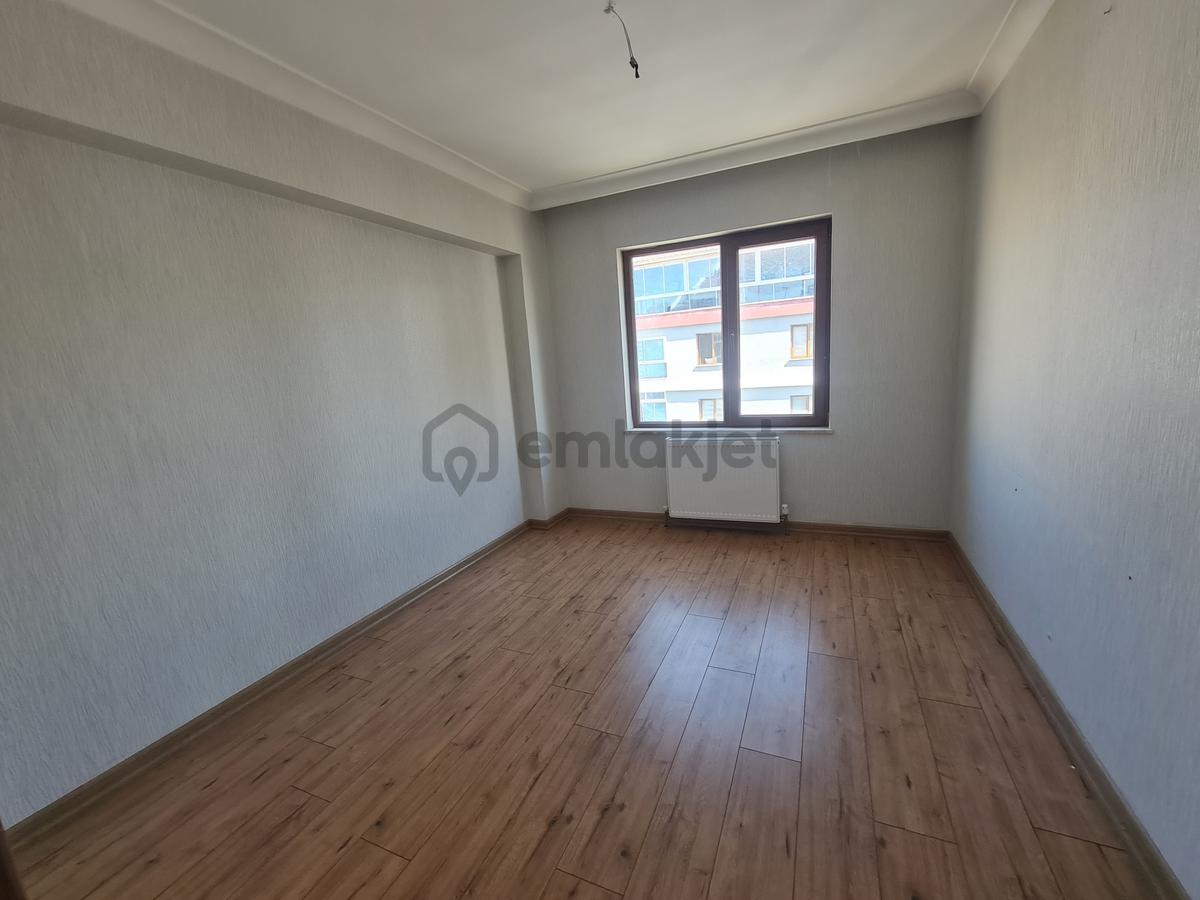Arel'den Bağlıca Three Life Sitesi Geniş Kullanışlı Dubleks 5+2 - 8