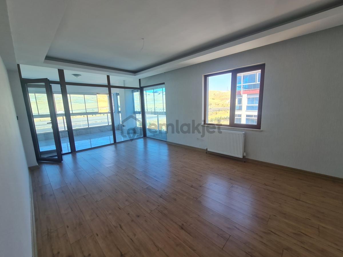 Arel'den Bağlıca Three Life Sitesi Geniş Kullanışlı Dubleks 5+2 - 6