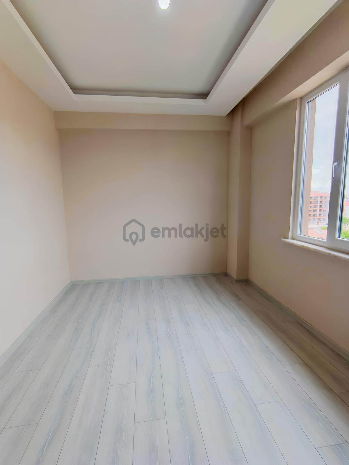 Cengizler'den Satılık 2+1 Arakat Daire - 3