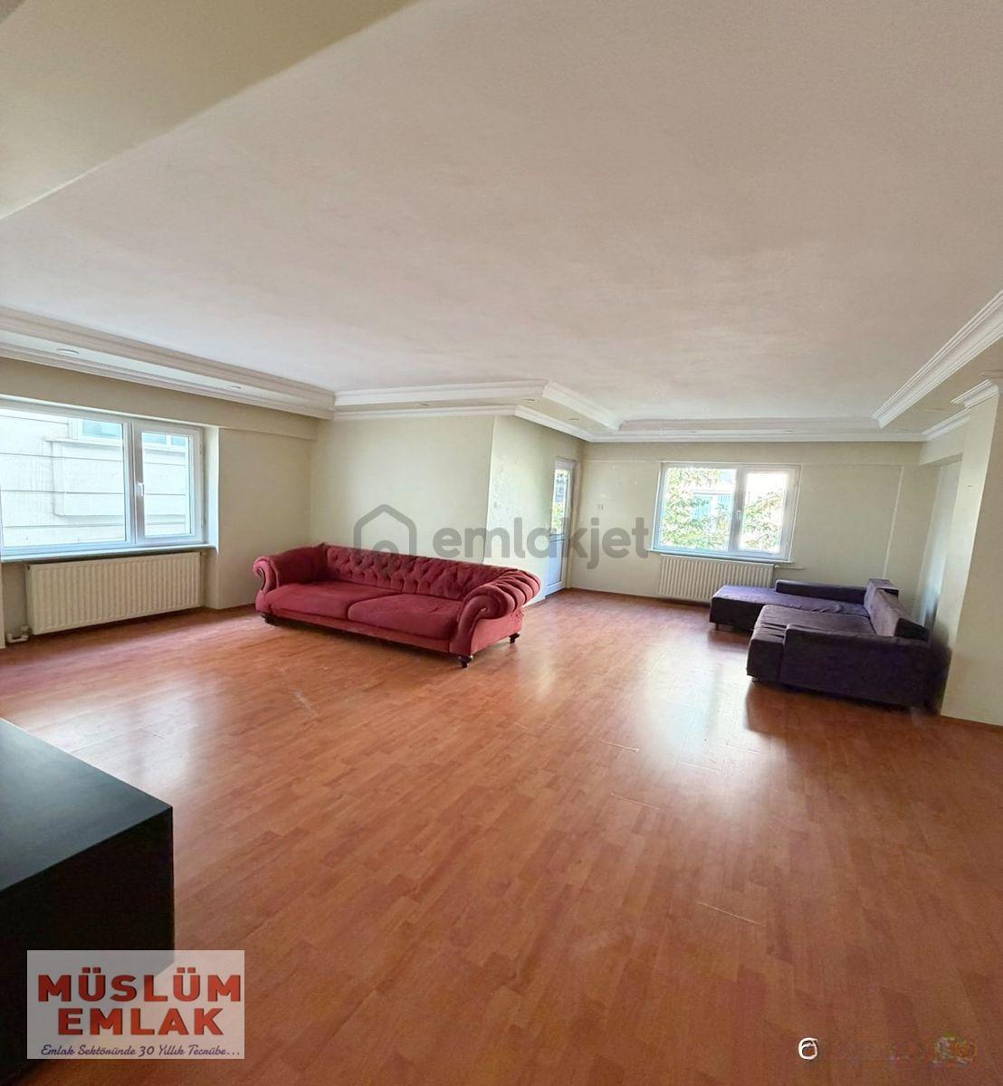 Avcılar Cihangir'de 3+1 120m2 Geniş Daire