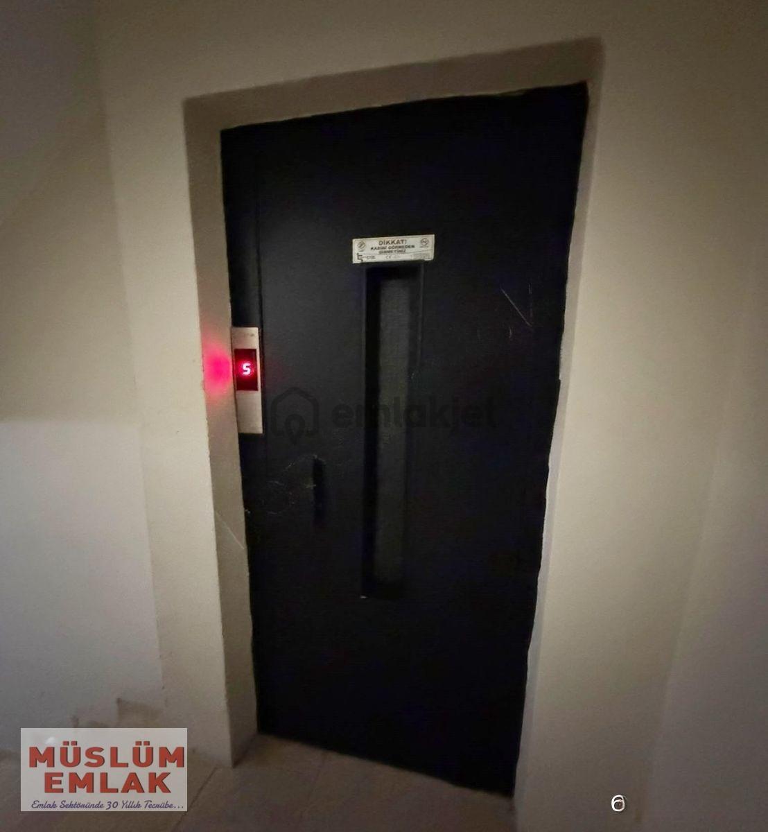 Avcılar Cihangir'de 3+1 120m2 Geniş Daire - 15