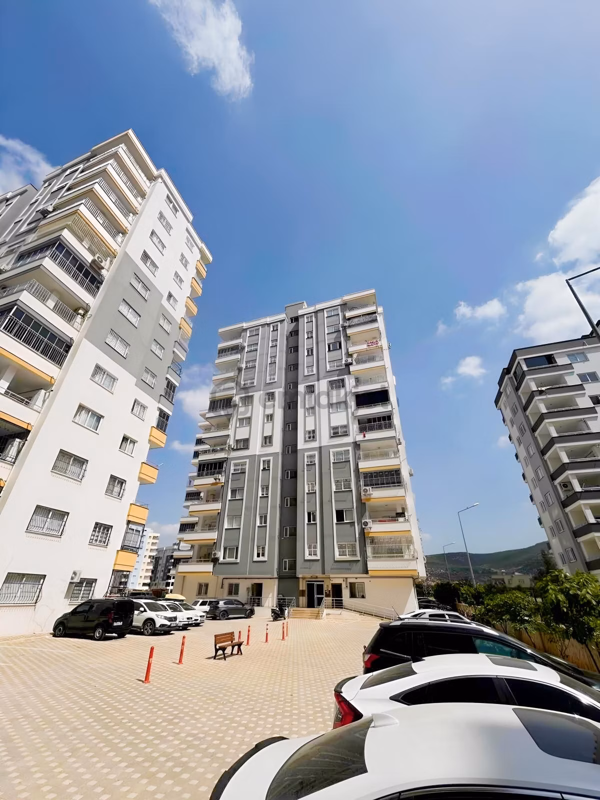Kozan Gayrimenkulden Uzunlar Yaşam Sitesinde Satılık 4+1 Daire