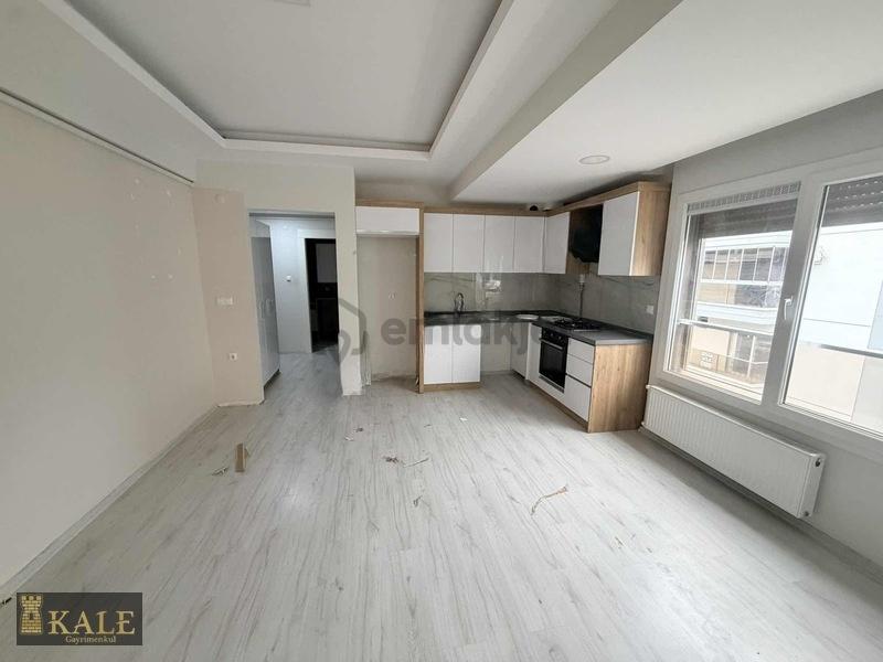 Kale'den Ramada Otel Arkası Kiralık 1+1 Daire - 3