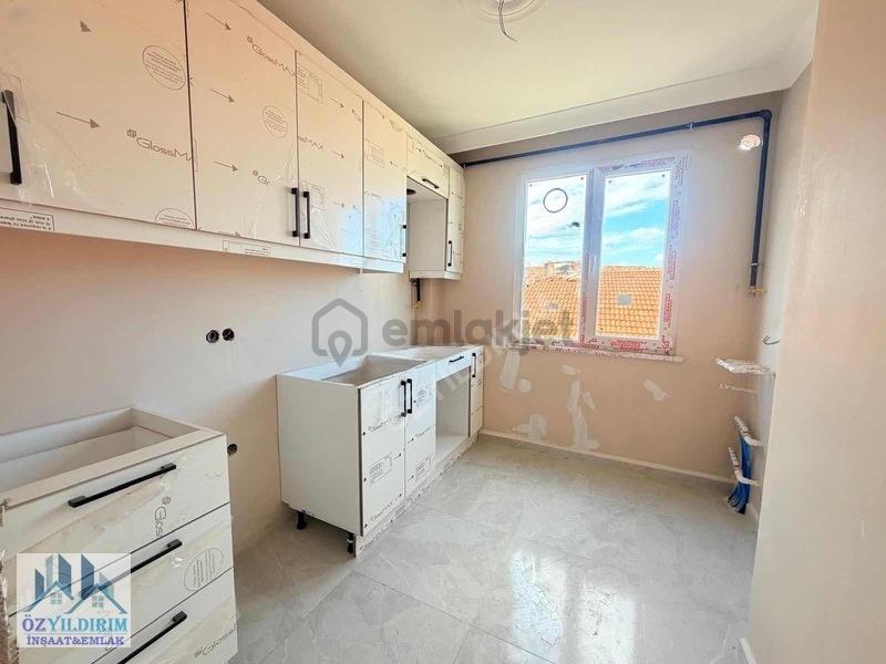 Sultanbeyli Metroya Çok Yakın 2+1 Sıfır Daire - 24