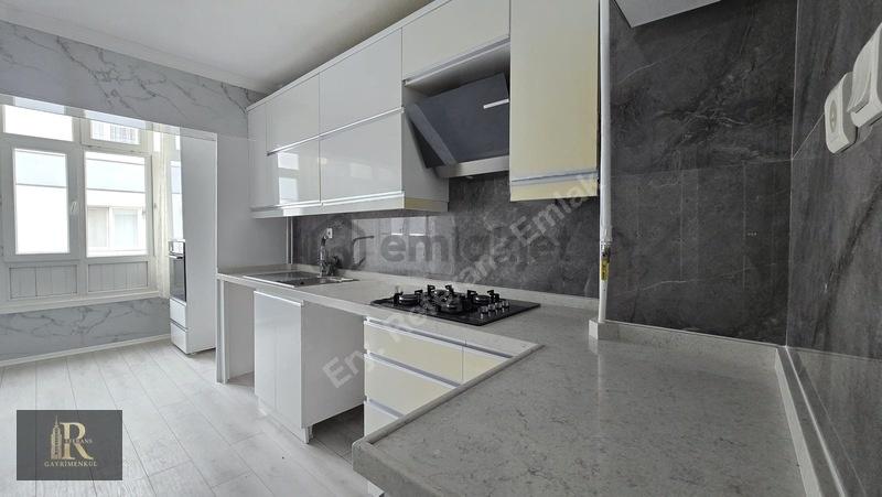 Sincan Pınarbaşı'da Ara Kat Ful Yapılı Kiralık 3+1 - 4