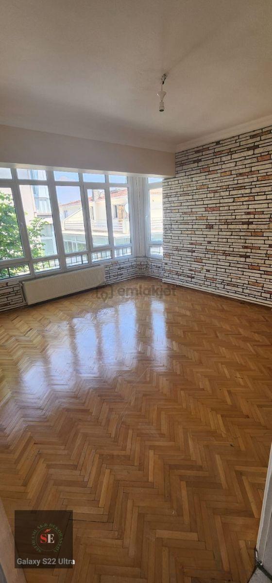 Bahçelievler'de Kiralık 3+1 Ara Katta Ön Cephe Kombili - 8