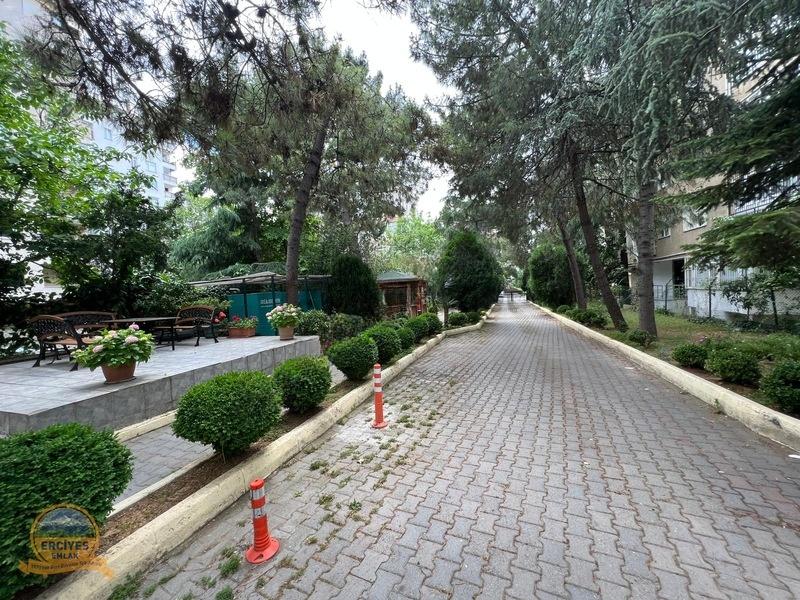 Erciyes'den Erenköy'de 3+1 Balkonlu 155 M2 Ebeveyn Banyolu - 3