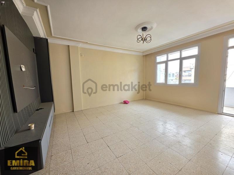 Yeşılevlerde Cadde Üzeri Kapalı Mutfak Geniş Daire - 9