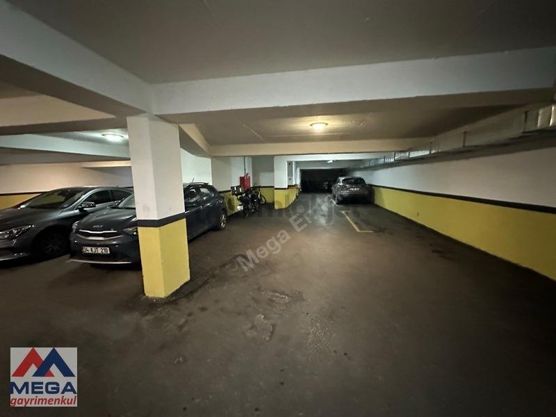 Suadiye'de Kiralık 3+1 Ebeveyn Banyolu, Balkonlu Daire - 24