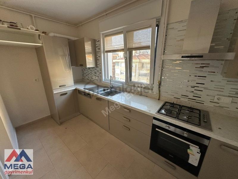 Suadiye'de Kiralık 3+1 Ebeveyn Banyolu, Balkonlu Daire - 7