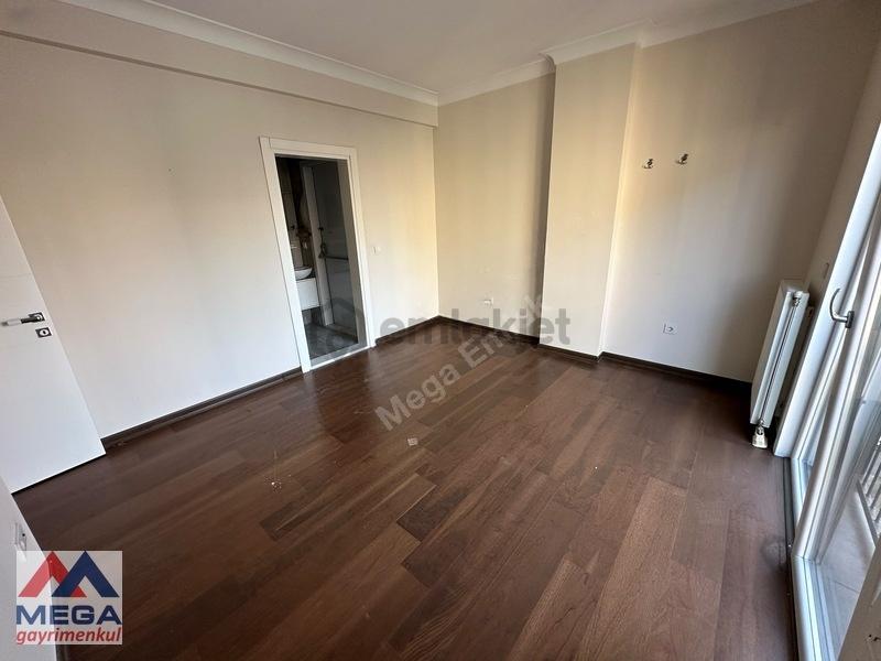 Suadiye'de Kiralık 3+1 Ebeveyn Banyolu, Balkonlu Daire - 23