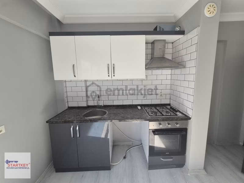 Çiğli Uğur Mumcu Mh. Satılık 1+1, Klimalı, Üçlü Ankastre Setli - 7