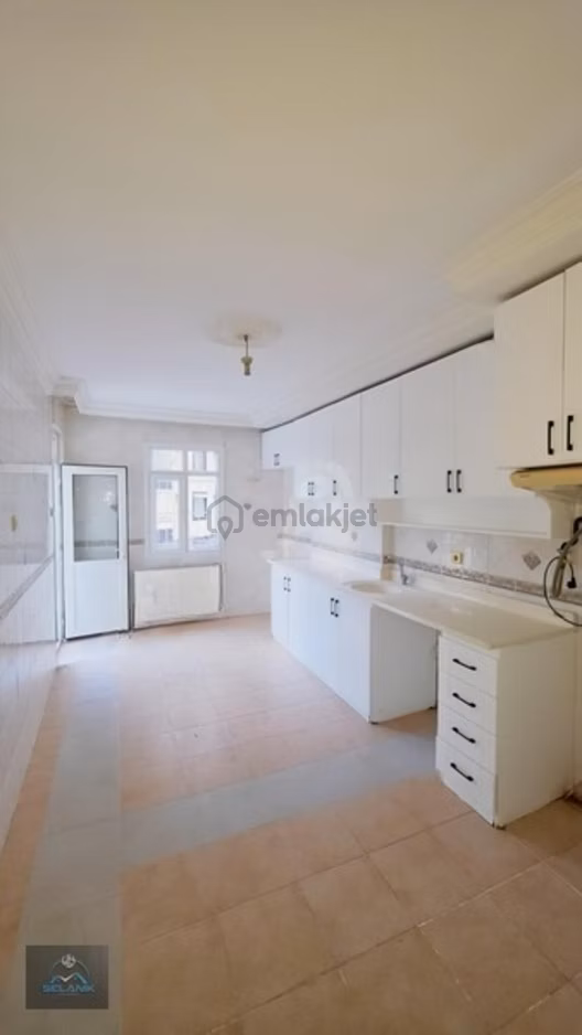 Huzurevlerinde 3+1 Kapalı Mutfak Doğalgazlı Kiralık Daire - 11