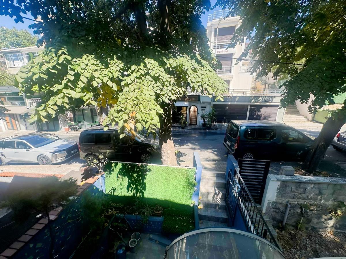Etiler'de Akmerkez'e Yürüme Mesafesi Çift Girişli 4 Katlı Villa - 24