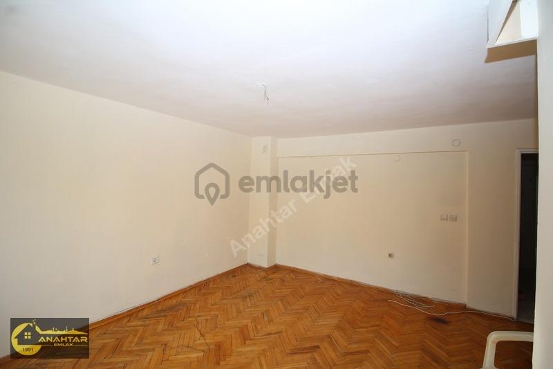 Basın Sitesi'nde Doğalgazlı Otoparklı Kiralık Daire - 9