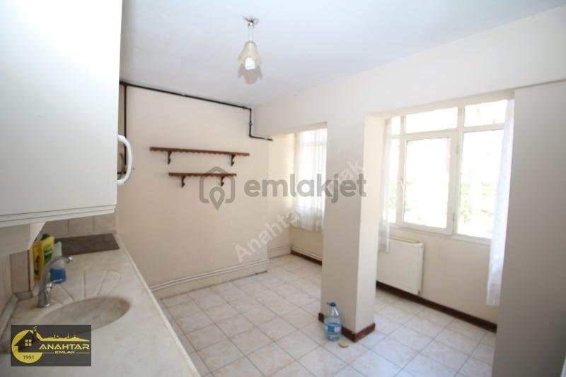 Basın Sitesi'nde Doğalgazlı Otoparklı Kiralık Daire - 16