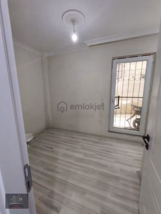 Devlet Hastanesine Yakın 1+1 Düz Giriş Yeni Daire - 17