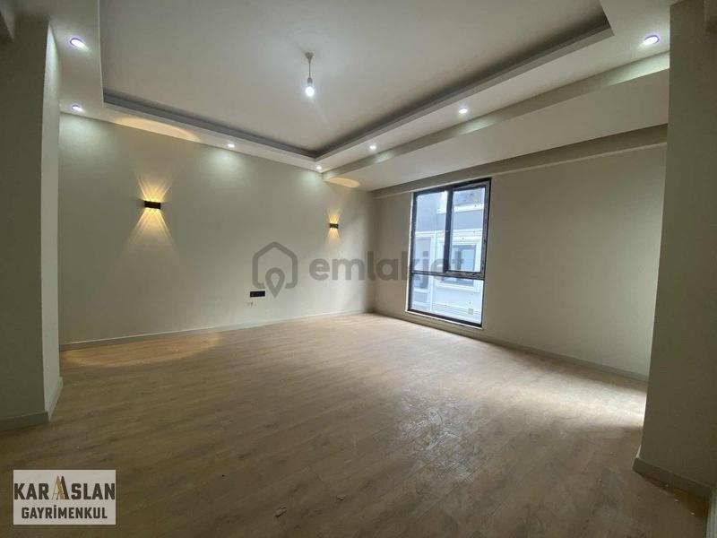 Başiskele Yeşilyurt Site İçi 2+1 Kiralık Çatı Daire - 4