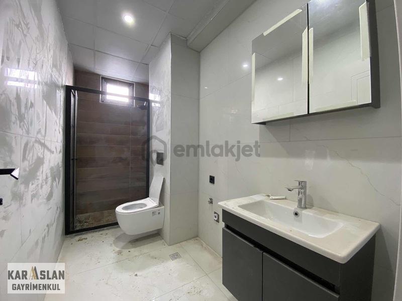 Başiskele Yeşilyurt Site İçi 2+1 Kiralık Çatı Daire - 17