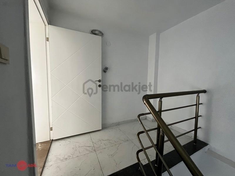 Dikili Cumhuriyet Mahallesinde Kiralık Villa - 14