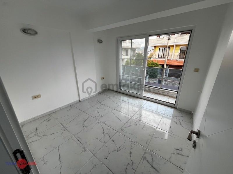 Dikili Cumhuriyet Mahallesinde Kiralık Villa - 12