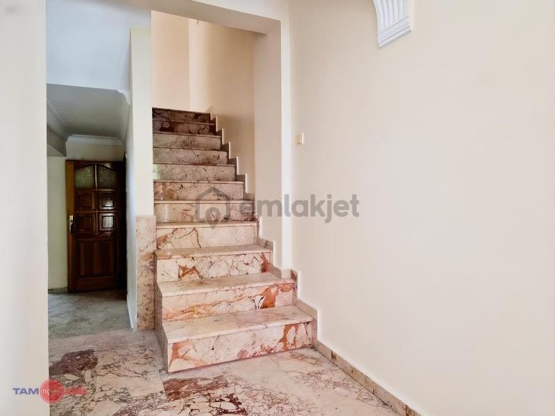 Bergama Yuvam Sitesinde Kiralık 3+2 Tripleks Villa - 5