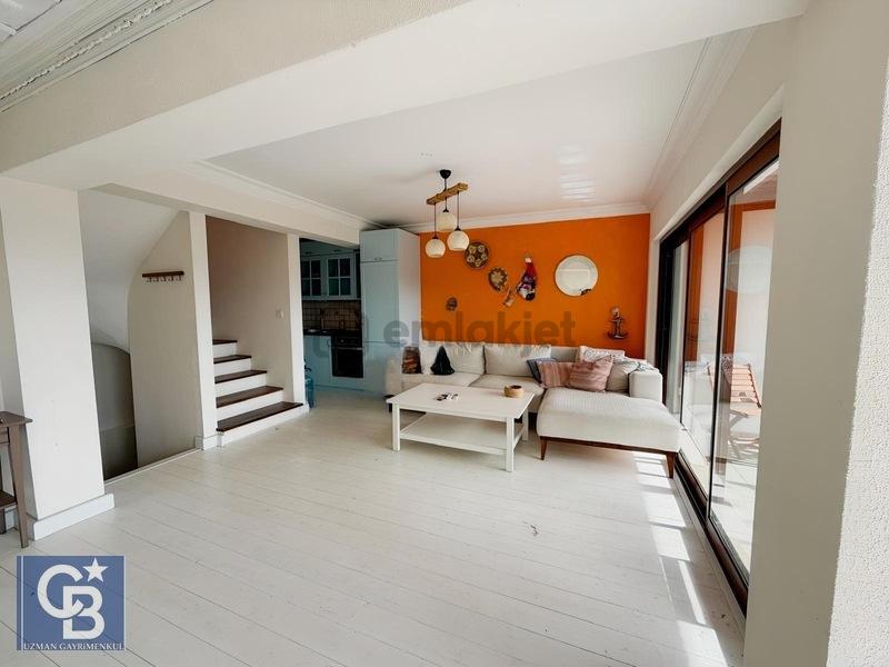 Cb' Den Akyaka' Da Deniz Manzaralı Tripleks Havuzlu Villa - 7