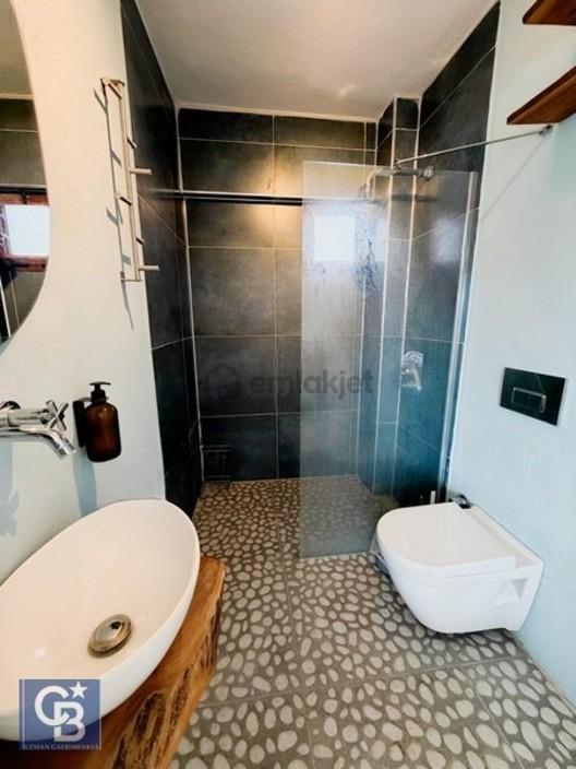 Cb' Den Akyaka' Da Deniz Manzaralı Tripleks Havuzlu Villa - 20