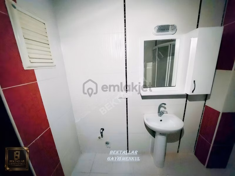 Girne'de;açık Mutfak,balkon,ayrı Wc,otoparklı (3+1) - 18