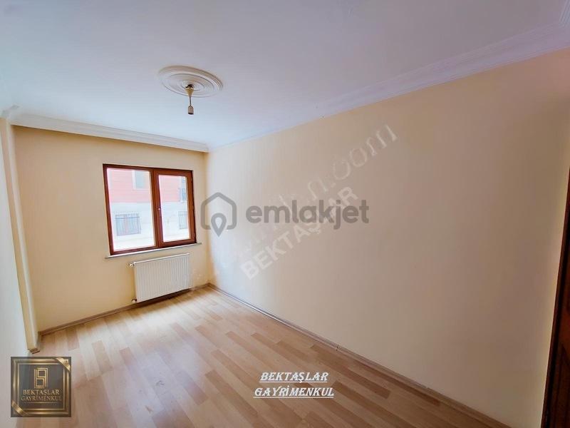 Girne'de;açık Mutfak,balkon,ayrı Wc,otoparklı (3+1) - 24
