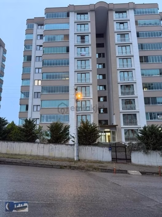 Sezer Emlaktan Tepecikte Kiralık Daire