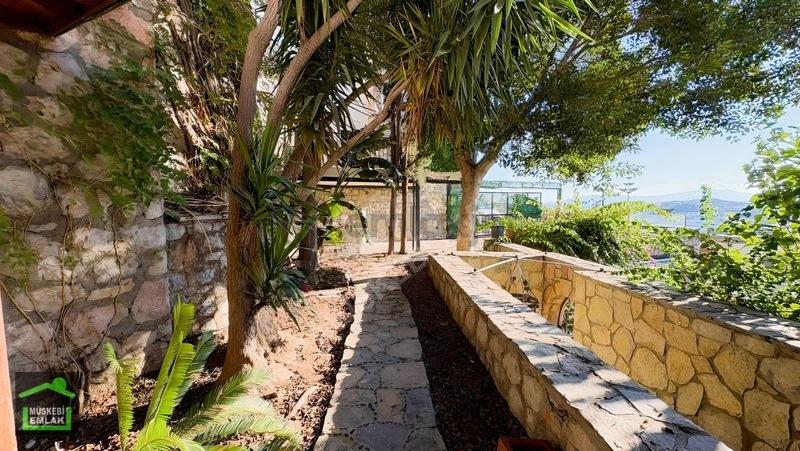 Bodrum Yokuşbaşı Kale Manzaralı Müştemilatlı 4+1 525 M2 Kiralık - 24