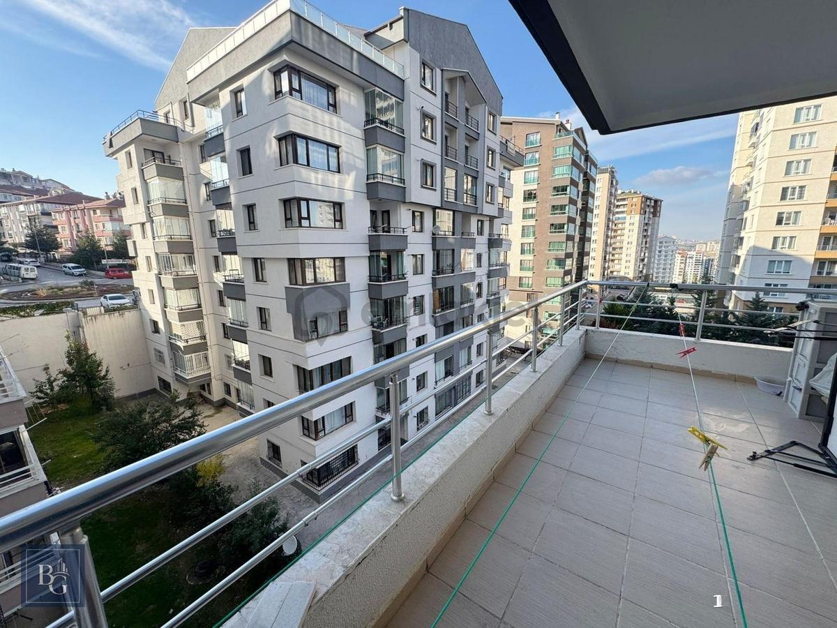 Kupon! Sultan Fatih Cad. Dibi Ara Katta Sitede Yapılı 150m² 3+1! - 32